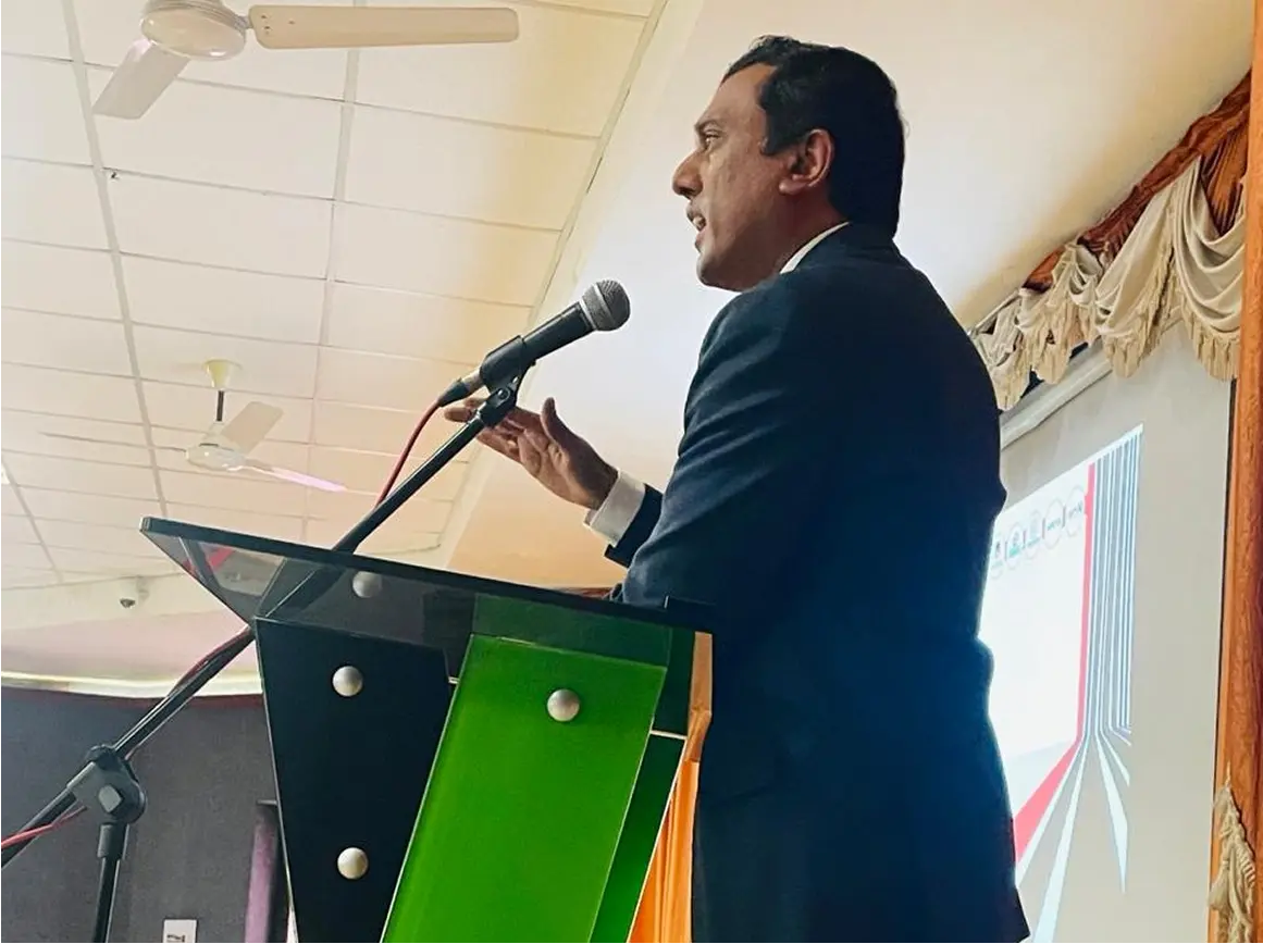 Addressing Maliba University Students at Gujarat